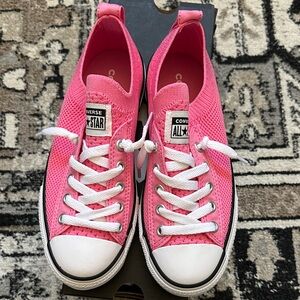 EUC Converse Chuck Taylor Sneakers - Size 2